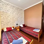 Retro Aparthotel 3*